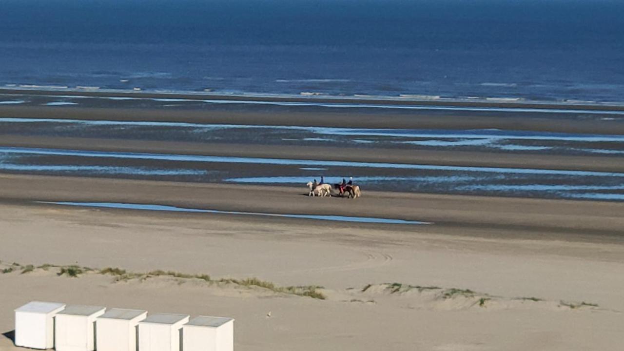 Zeezicht Vanop Het 6 De Verdiep Oostduinkerke Kültér fotó