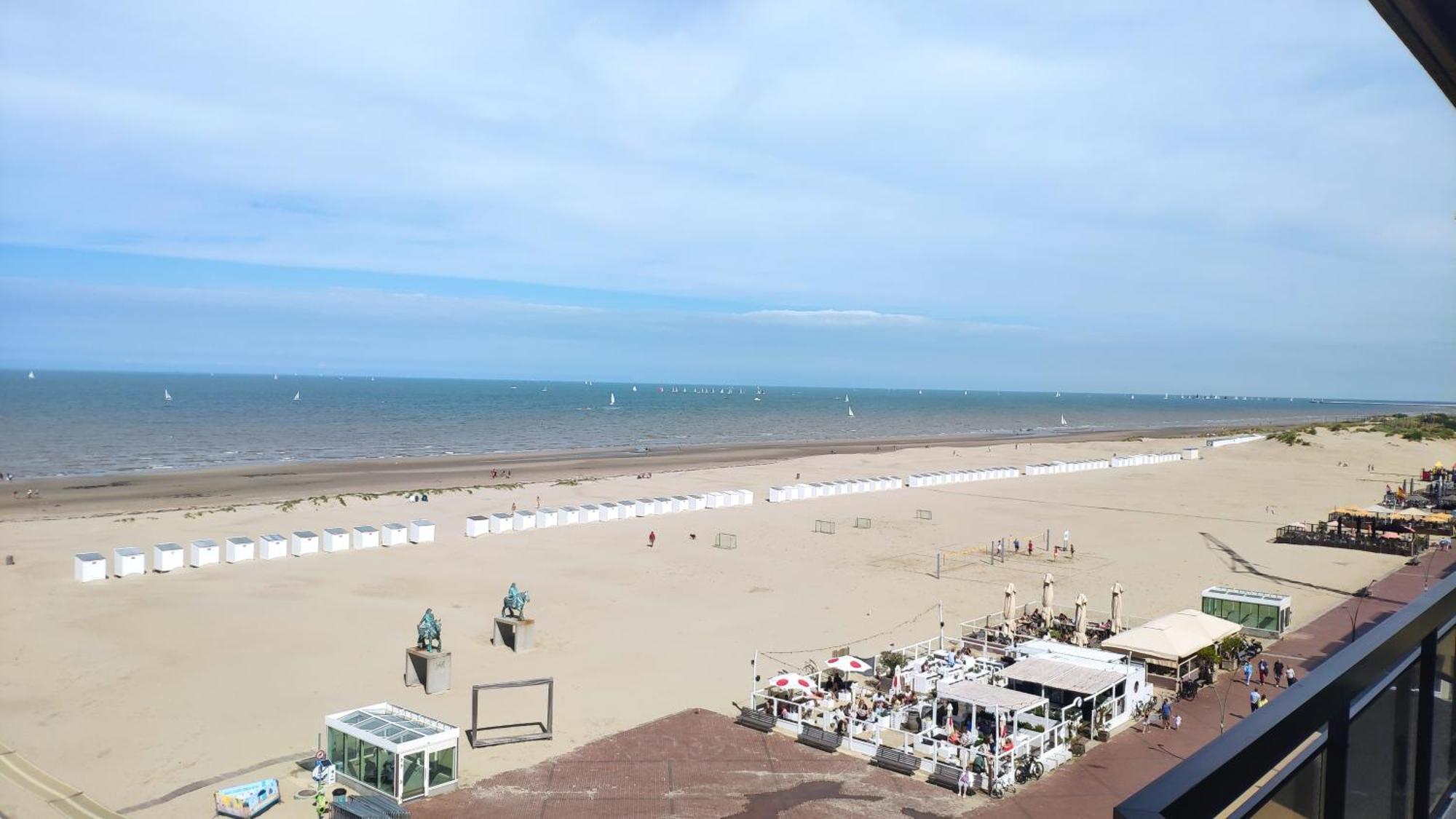 Zeezicht Vanop Het 6 De Verdiep Oostduinkerke Kültér fotó