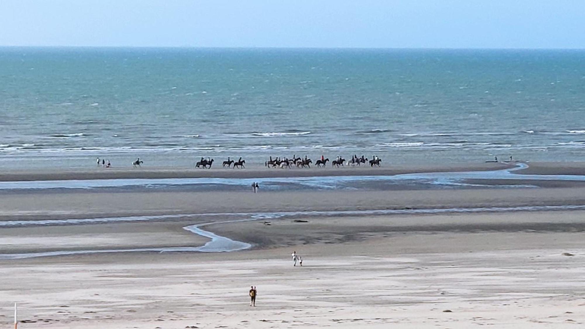 Zeezicht Vanop Het 6 De Verdiep Oostduinkerke Kültér fotó